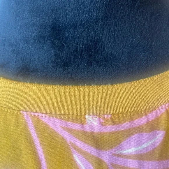 Dr 2 Yellow Floral Top with Ruffle Sleeves- Size XXL - Picture 4 of 11